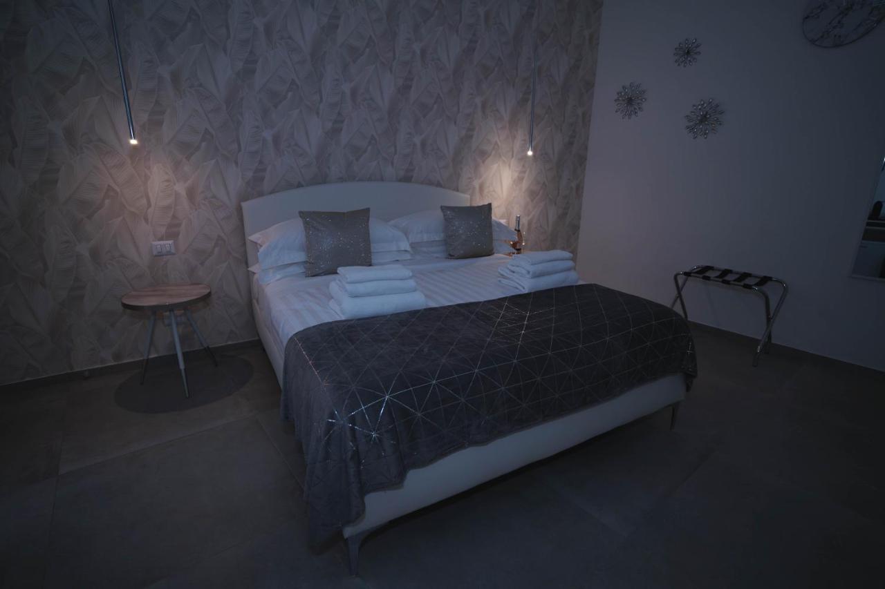 Arco Alto Rooms Bari Exterior foto